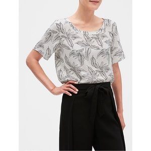 Banana Republic Hi-Low Hem Crew-Neck Top